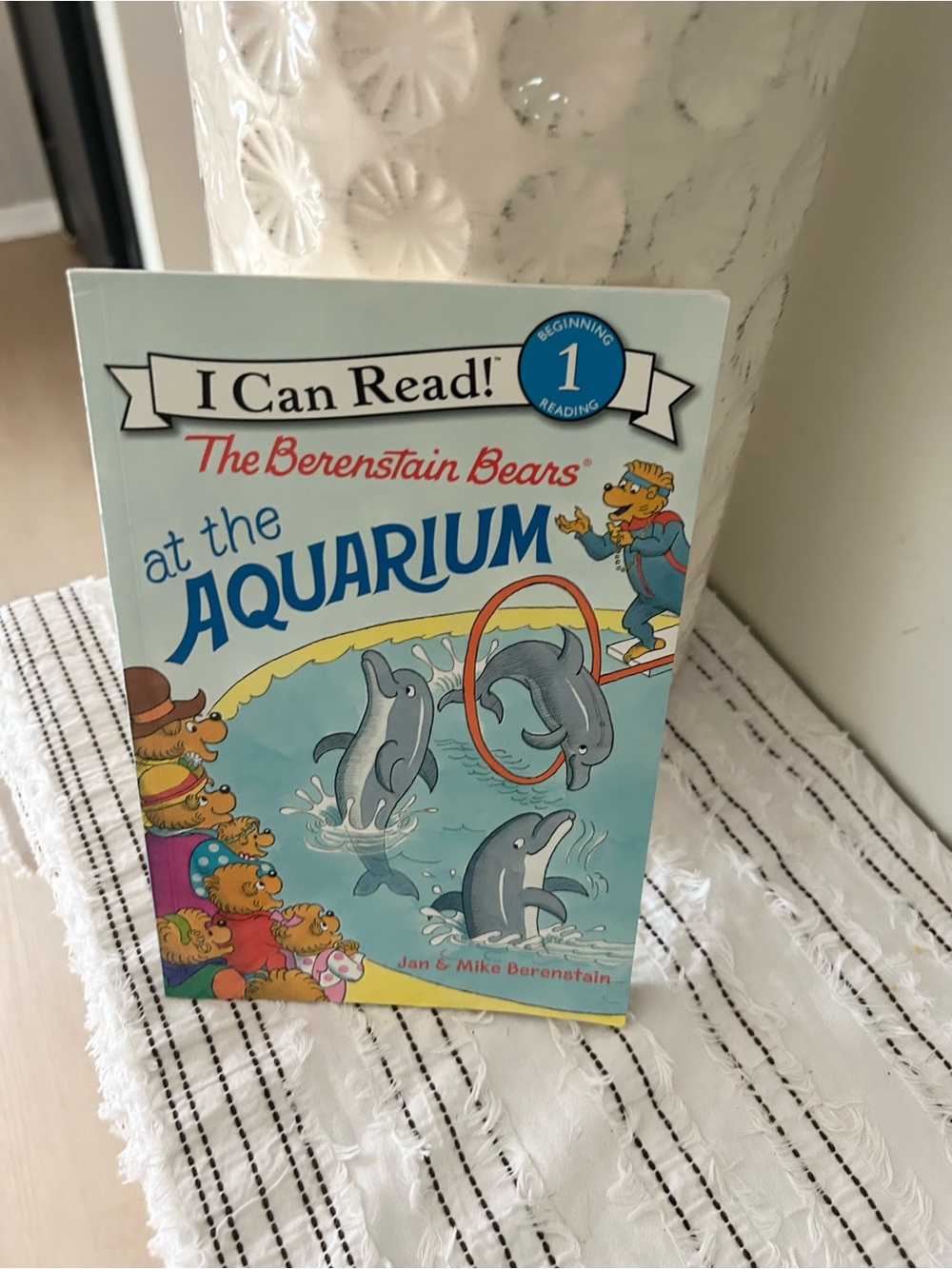Berenstain Bears At the Aquarium I Can Read Level 1 Kids Book